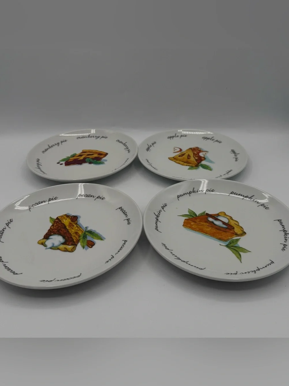Boston Warehouse Pie Dessert Plates Set of 4 Apple Pumpkin Pecan Cranberry 6.5”